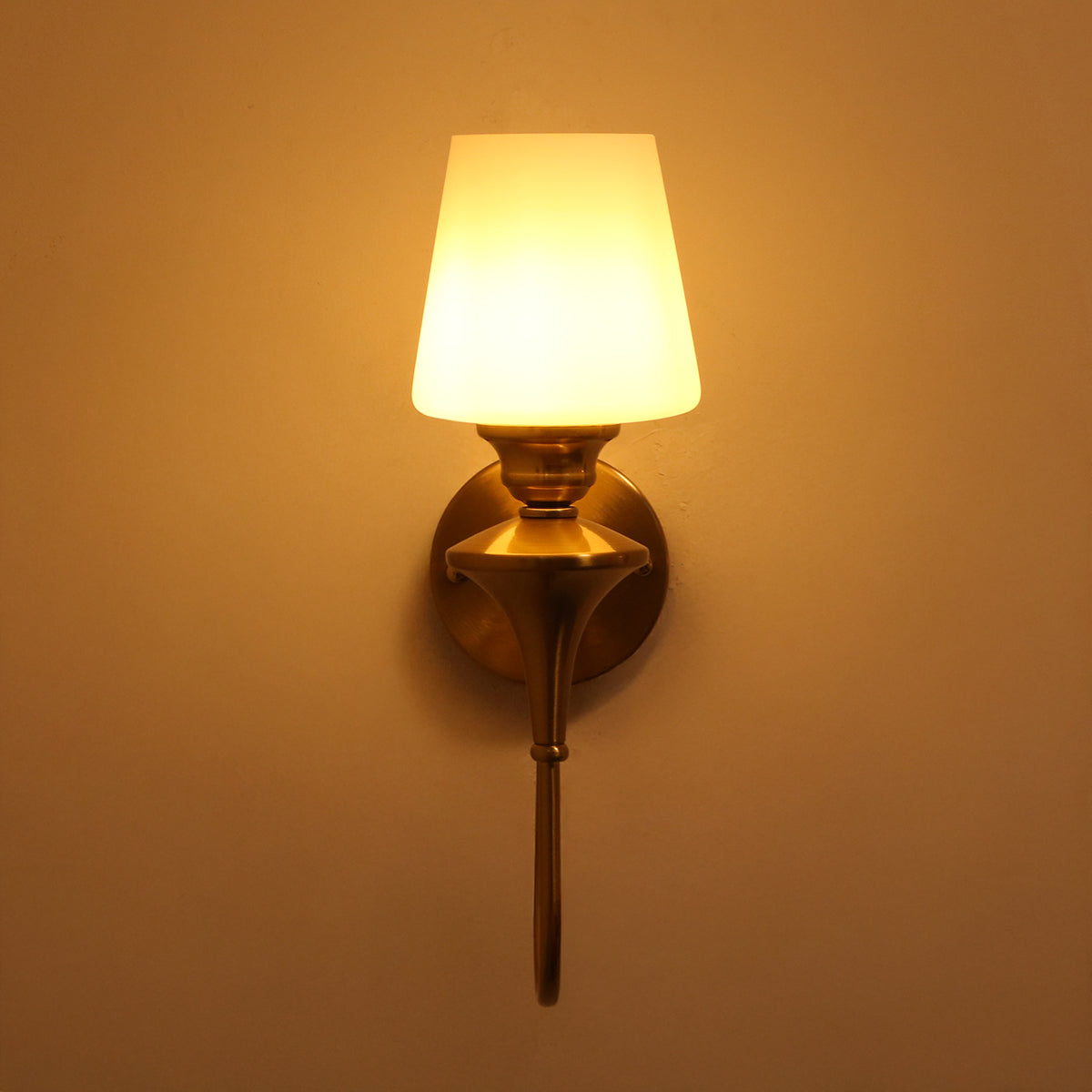 Breeze Single Wall Light Online 