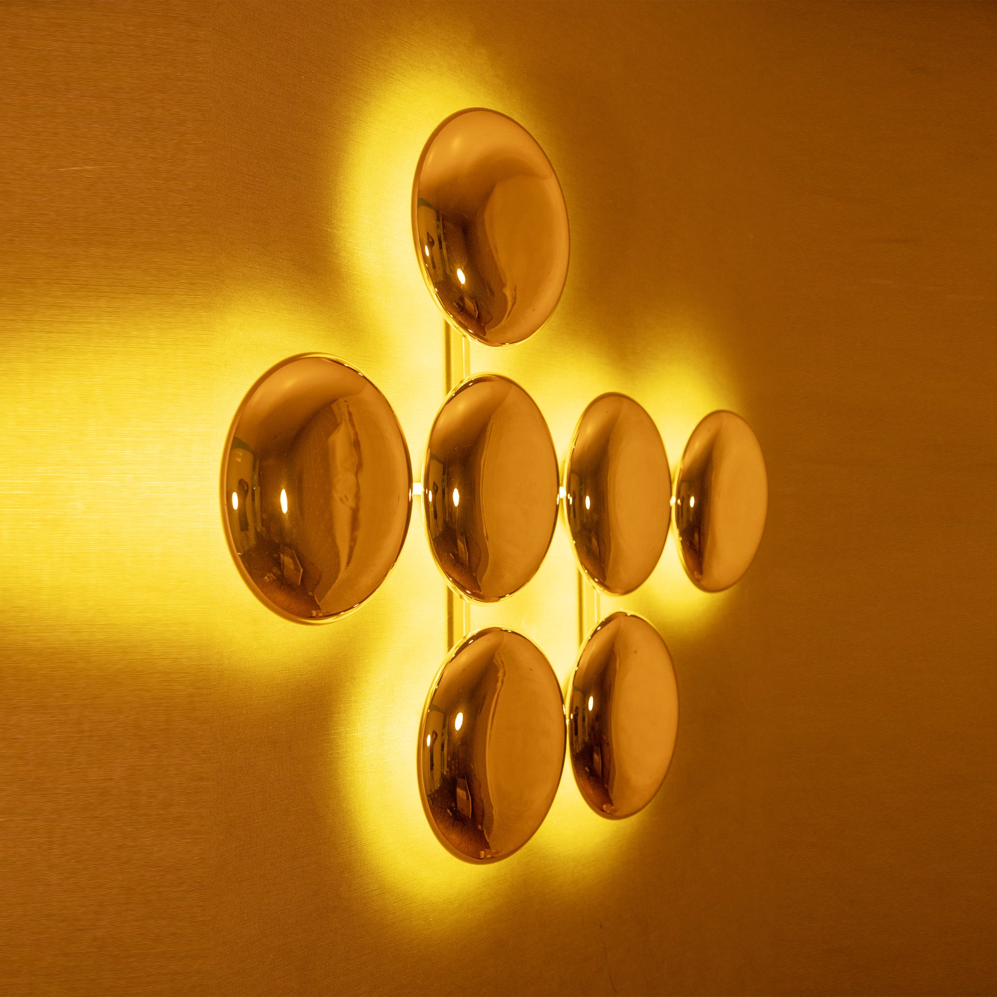 Big Show Gold LED Wall Light for Modern Wall Art